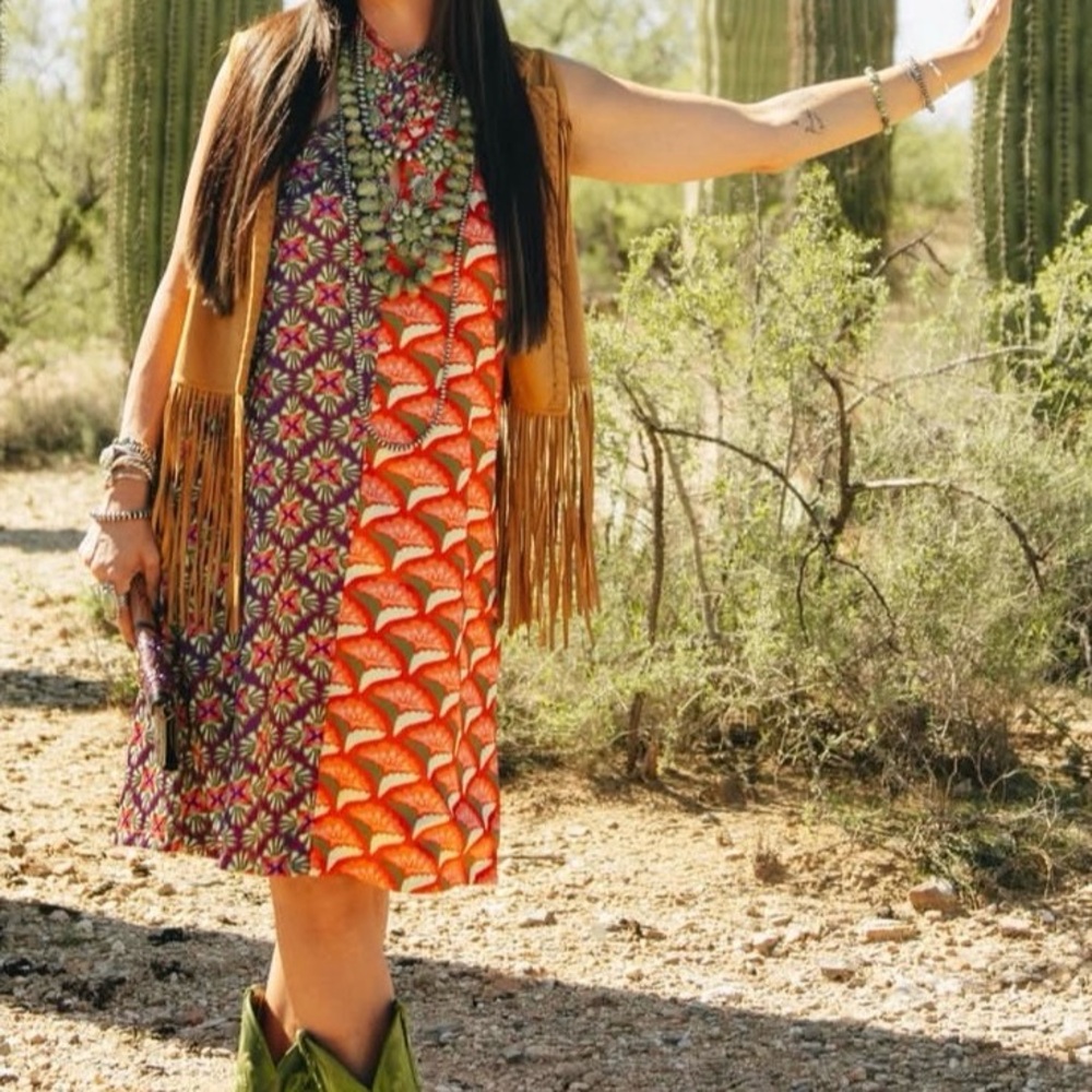 Woman-owned hand drawn Lane Split Tie Cross Dress - Picture 5 of 11